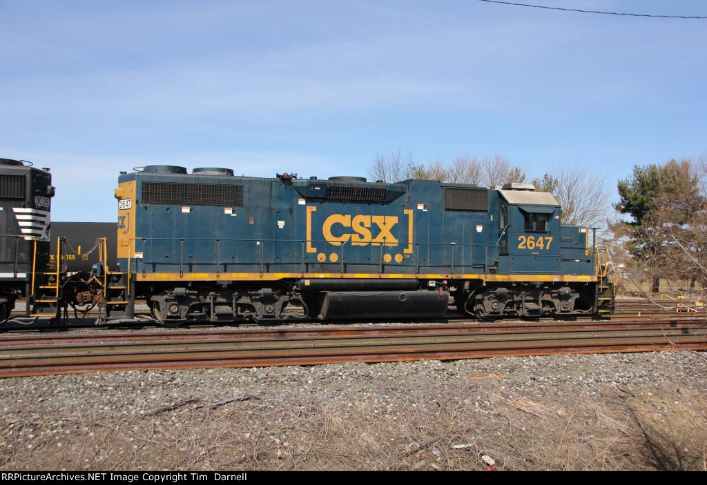 CSX 2647 local power here